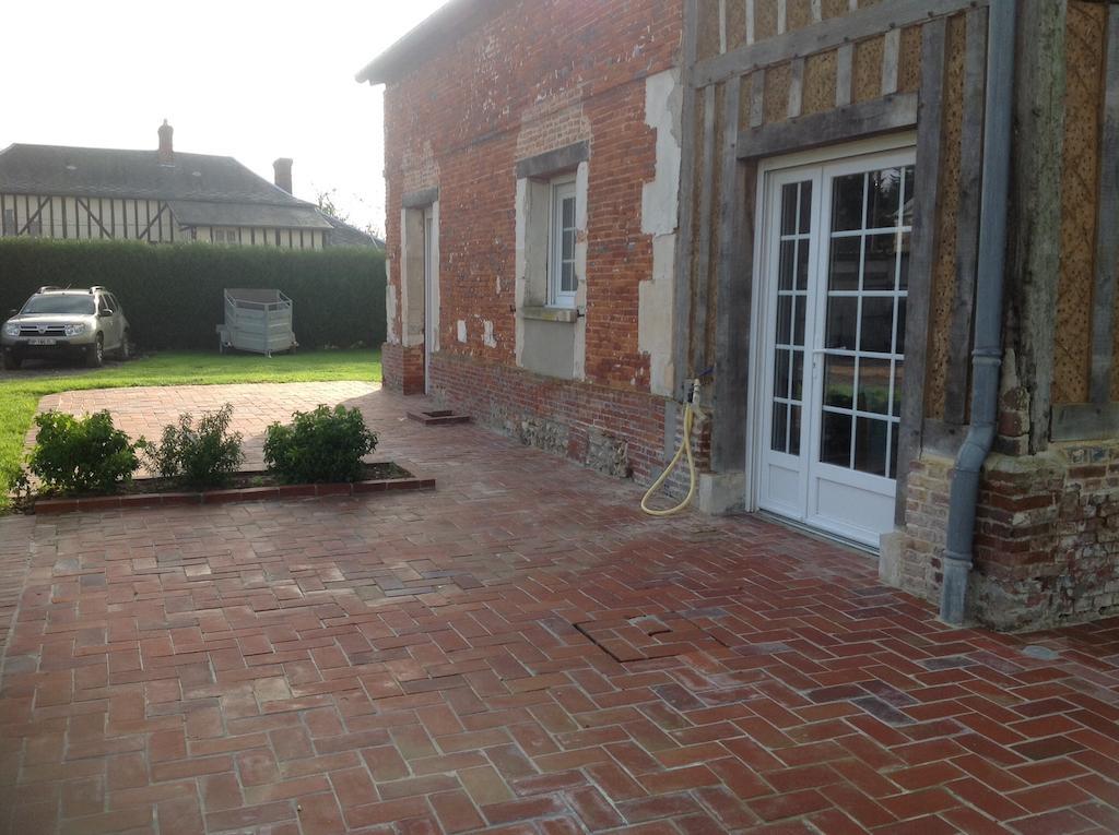 Le Saint Aubin- Maison D Hotes Dans Ce Monastere Du 16 Siecle Amfreville-la-Campagne Eksteriør bilde